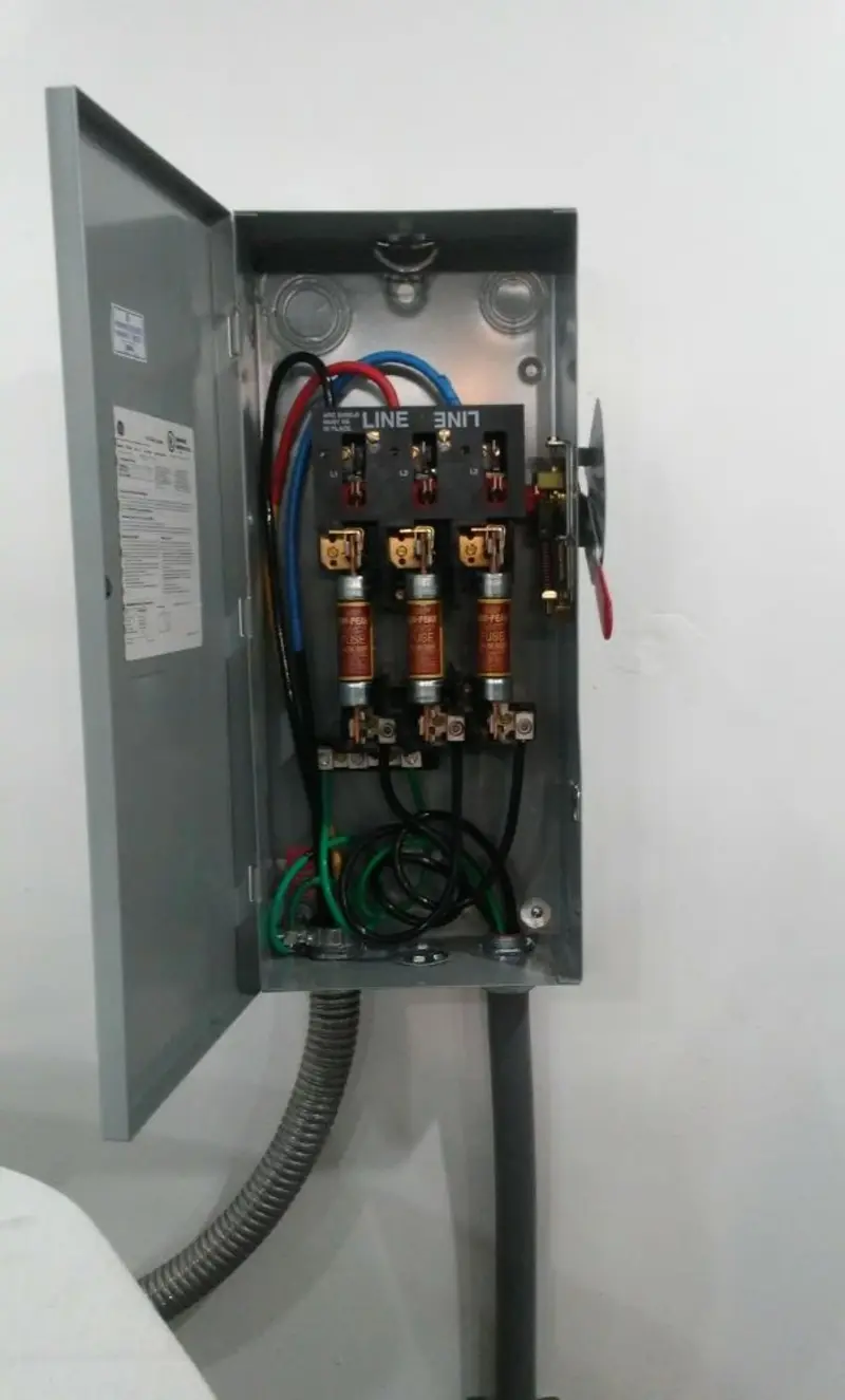 Three-phase disconnect switch installed for Smoke Detector Installation in Mountain House